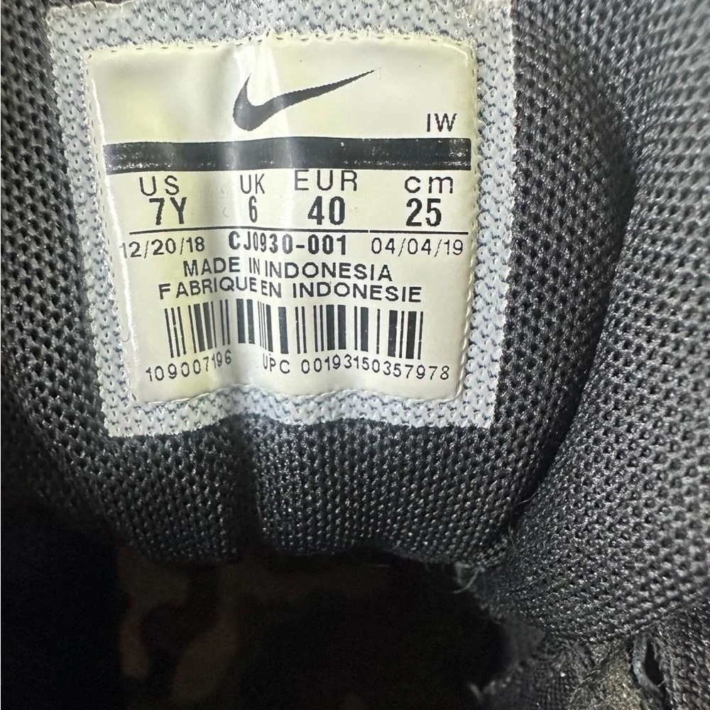 Nike Black and‎ Tan Sneakers Retro Style